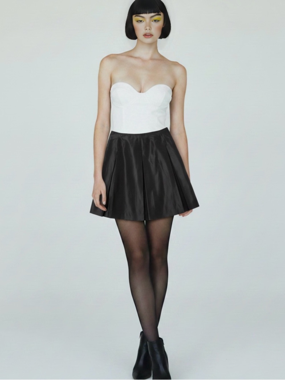 Ralph Lauren Black Pleated Mini Skirt - Classic Flared Women’s Skirt Size 8 Silk